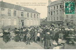 Delcampe - COTES D'ARMOR   GUINGAMP  Le Tribunal Et Le Marché Au Beurre Place Du Centre - Guingamp