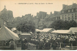 Delcampe - COTES D'ARMOR   GUINGAMP   Place Du Centre Le Marché - Guingamp