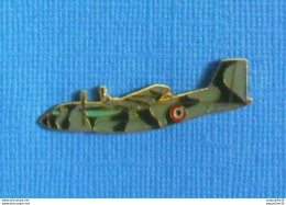 Delcampe - 1 PIN'S // ** AVION MILITAIRE / C-160 TRANSALL ** . (J.Y. Ségalen Collection) - Aviones