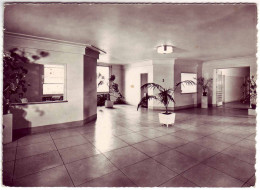 Delcampe - (92) Surennes. Centre Medico Chirurgical Foch Hall D'entree Ecrite. 1960 - Suresnes