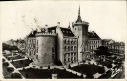 Delcampe - CPA Angouleme Vue De L'hotel De Ville Prise Par Avion - Angouleme