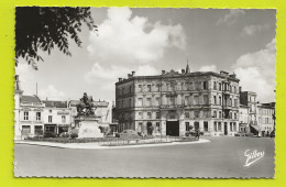 Delcampe - 16 COGNAC N°46 Place Statue Hôtel François 1er VOIR 2 ZOOMS Peugeot 402 Et 203 Cabriolet PUB Cinzano Masquée VOIR DOS - PKW