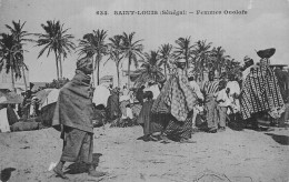 Delcampe - SENEGAL SAINT LOUIS FEMMES OUOLOFS - Senegal