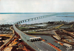 Delcampe - 17 Oléron Le Viaduc Pont (Scan R/V) N° 15 \MR8075 - Ile D'Oléron