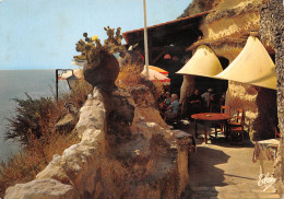 Delcampe - 17 MESCHERS Les Grottes De Mattata (Scan R/V) N° 34 \MR8074 - Meschers