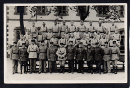 Delcampe - 85 FONTENAY LE COMTE - CARTE PHOTO - MILITAIRE - 137ème Régiment D'Infanterie - Un Groupe De Militaires - Fontenay Le Comte