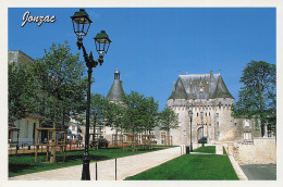 Delcampe - 17 JONZAC CHATEAU RENAISSANCE ET PLACE - Jonzac