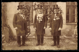 Delcampe - Foto-AK Schützenkönig Und Weitere Gewinner, Schützenfest - Jagd