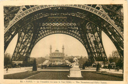 Delcampe - CPA Paris Le Trocadero Vu Sous La Tour Eiffel - Eiffelturm