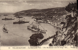 Delcampe - CPA Villefranche La Rade Et La Ville Bateaux - Villefranche-sur-Mer