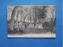 Delcampe - VALOGNES. MANCHE. LES ECOLES. COLLEGE DIOCESAIN. SUR LA TERRASSE.   8786 - Valognes