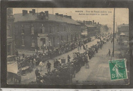Delcampe - CPA  Hirson Tour De France Cycliste 1912 Arrivée Des Coureurs Au Contrôle - Hirson