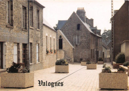 Delcampe - VALOGNES Rue Pietonne Et La Creche 21(scan Recto-verso) MA265 - Valognes