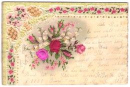 Delcampe - Stoff-Präge-AK Blumengesteck Mit Zwei Rosenblüten Aus Stoff - Sonstige & Ohne Zuordnung