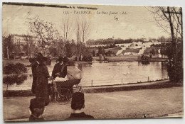 Delcampe - CPA - 26 -  VALENCE ( Drôme ) - Parc Jouvet - Animée - LL 137 - Poussette Landau - Valence