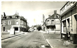 Delcampe - CPSM  Dentelée 9 X 14 Loiret  NOGENT SUR VERNISSON Avenue Georges Bannery  Café Tabac Journaux Chasse Et Munitions   * - Sonstige & Ohne Zuordnung