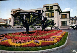 Delcampe - CPSM Vichy Allier Reine Des Villes D'Eaux La Poste - Vichy