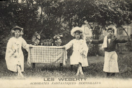 Delcampe - CPA Les Weberty Acrobates Fantastiques Merveilleux - Entertainers