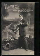 Delcampe - AK Am Elterngrab, Mann Trauert Voller Kummer Am Grab Seiner Eltern - Beerdigungen