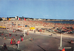 Delcampe - 17 ROYAN LES JEUX ET LA PLAGE - Royan