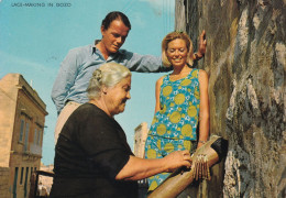 Delcampe - Cpm Cpsm  Lace  Making In Gozo - Malta