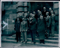 Delcampe - Photo Nürnberger Prozess, Gruppe Der Deutschen Verteidiger, 1945 - Fotografie
