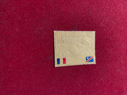 Delcampe - TCHAD -TIMBRE EN OR - POSTE AÉRIENNE -PRÉSIDENT MOBUTU - Chad (1960-...)