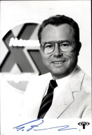 Delcampe - CPA Fernsehmoderator Eduard Zimmermann, Aktenzeichen XY Ungelöst, Portrait, Autogramm - Historische Persönlichkeiten