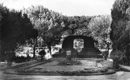 Delcampe - ORBEC SUR AUGE     PARC DE L HOTEL DU CROISY - Orbec