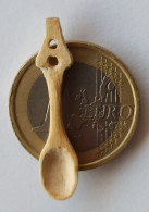 Delcampe - A Miniature, Collectible, Handcrafted Wooden Spoon. From The "Alphabet. Letter А" Series. One-of-a-kind. Height: 3.3 Cm - Autres & Non Classés