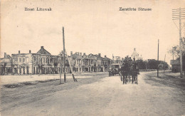 Delcampe - B068 Belarus Brest Litowsk Zerstoerte Strasse Car Carriage Bombarded Postcard - Welt