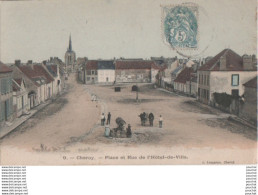 Delcampe - L18-89) CHEROY - PLACE ET RUE DE L ' HOTEL  DE  VILLE - ANIMEE - HABITANTS - COLORISEE - Cheroy