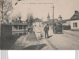 Delcampe - L17-64) PONTACQ - LE LAVOIR ET LA ROUTE DE TARBES - ANIMEE - HABITANTS  - EN 1915 - 2 SCANS - Pontacq