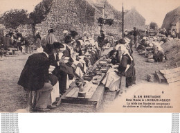 Delcampe - L16-56) LOCMARIAQUER - UNE NOCE - LA TABLE DES MARIES  - ( 2 SCANS ) - Locmariaquer