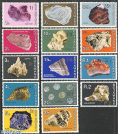 Delcampe - Botswana 1976 Gemstones Overprints 14v, Mint NH, History - Geology - Botswana (1966-...)