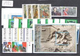 Delcampe - 1995 Vaticano, Annata Completa, 30 Valori + 1 Foglietto + 1 Libretto - MNH** - Années Complètes