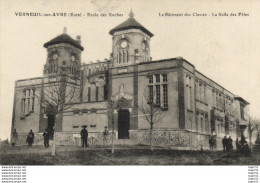 Delcampe - Verneuil Sur Avre - école Des Roches - Le Bâtiment Des Classes - La Salle Des Fêtes - Verneuil-sur-Avre