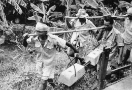 Delcampe - Thaïlande La Voie Ferrée Moderne 100 Thème Train Gare - Thaïland