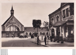 Delcampe - C14-02) CHAUNY (AISNE)  PLACE DE LA GARE - CAFE TABAC - ANIMEE - 1954 - ( 2 SCANS ) - Chauny