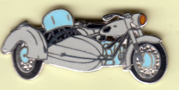 Delcampe - Pin's MOTO SIDE CAR Dèmons Et Merveilles Email - Moto