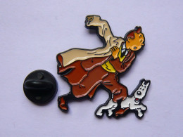 Delcampe - Pin S BD TINTIN ET MILOU NEUF - Comics