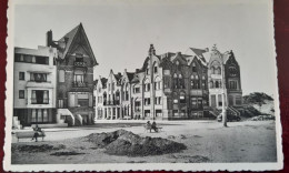 Delcampe - OOSTDUINKERKE VILLAS De La DIGUE ZEEDIJK JAREN 50 - Oostduinkerke