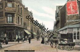 Delcampe - CPA 62 0072 BERCK-PLAGE - La Rue De L'Impératrice - Couleur Animée Attelage Boulangerie Hôtel Restaurant - Circulée - Berck