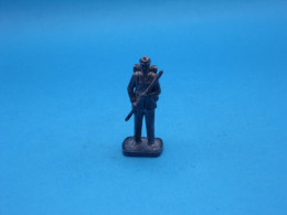 Delcampe - Figurine En Métal Kinder - Série Les Sudistes De 1862 - RP 1482 Patent Sudista 3 - Soldat N°4 - Finition Fer - Metallfiguren