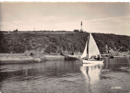 Delcampe - 56-VANNES-SORTIE DU PORT-LE CALVAIRE-N°631-D/0345 - Vannes