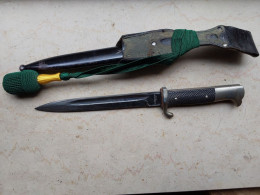 Delcampe - Baionnette De Parade Courte Sous Officier Allemand Ww2 Avec Gousset Et Dragonne - Armes Blanches