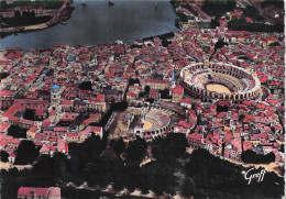 Delcampe - 13-ARLES-LES ARENES LE THEATRE ANTIQUE LA CATHEDRALE SAINT TR-N°7047-D/0001 - Arles