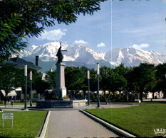 Delcampe - CPM Sallanches Place Charlos Albert Et Le Mont Blanc - Sallanches