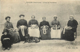 Delcampe - 43 , SAUGUES , Groupe De Dentellieres , CF * 345 64 - Saugues