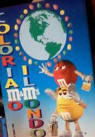 Delcampe - Publicité Format CPM Chocolat M&m's CONFETTI CIOCCOLATO COLORIAMO IL MONDO  N1998 KS4843 - Pubblicitari